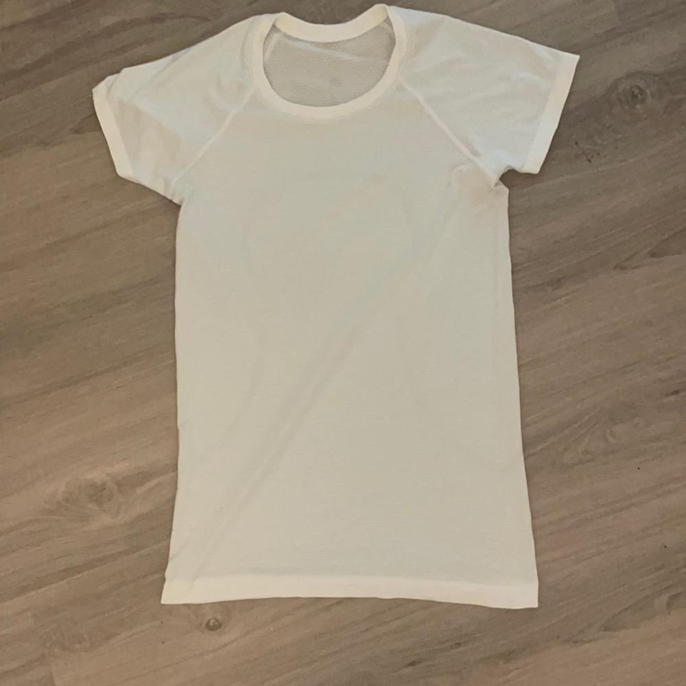 Lululemon Swiftly Tech Tee 2.0 NWOT